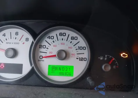 2005 Ford Escape Xlt из США, поврежденный, VIN 1FMYU93125KA69876